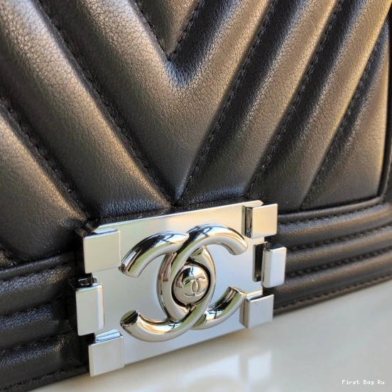 First Bag Ru BOY BAG 25CM 20CM CHANEL 0717